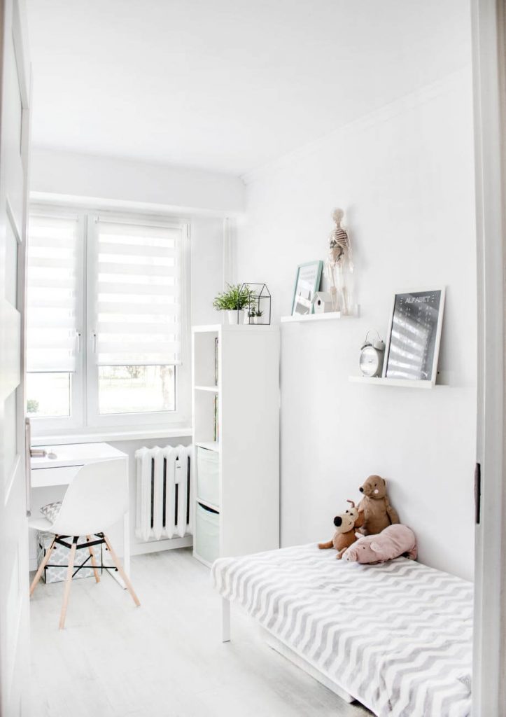 habitación infantil en blanco